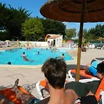 خيمة فخمة Zecamping 4 Familial Pet Friendly Restaurant Et Espace Aquatique Soullans