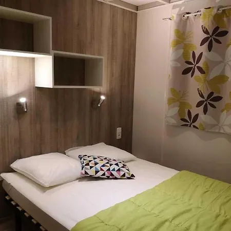 Zecamping 4 Familial Pet Friendly Restaurant Et Espace Aquatique 4*
