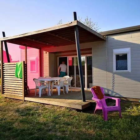 Luksusowy namiot Zecamping 4 Etoiles Familial Pet Friendly Restaurant Et Espace Aquatique