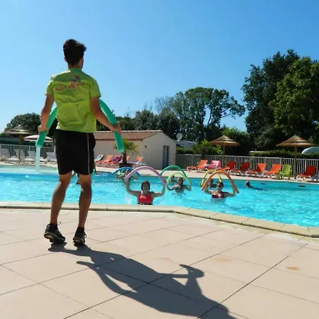 Luxuszelt Zecamping 4 Familial Pet Friendly Restaurant Et Espace Aquatique 4*