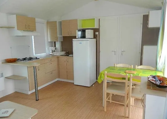 4 Etoiles - Parc Aquatique - Efcia0 캠프장 *