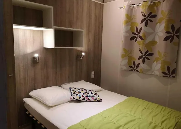 Zecamping 4 Familial Pet Friendly Restaurant Et Espace Aquatique 4*