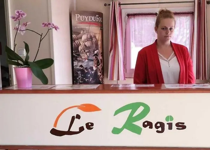 Zecamping 4 Familial Pet Friendly Restaurant Et Espace Aquatique 豪华帐篷 Soullans