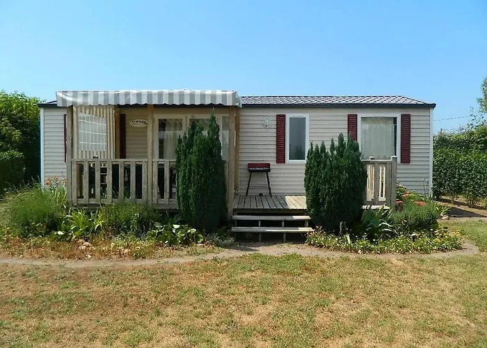 Zecamping 4 Familial Pet Friendly Restaurant Et Espace Aquatique 豪华帐篷