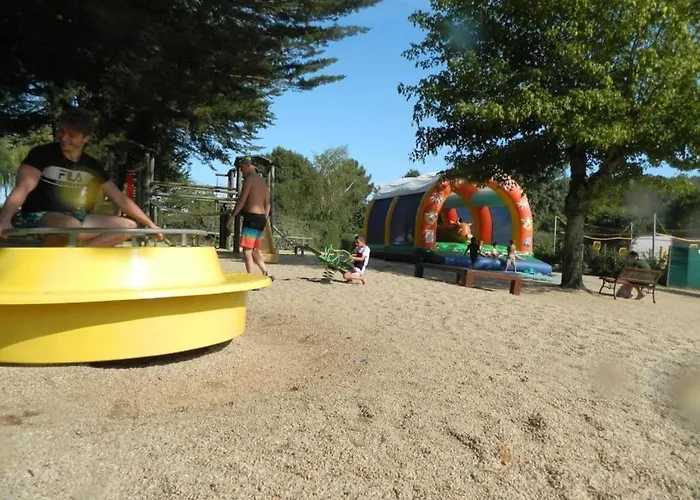 Zecamping 4 Familial Pet Friendly Restaurant Et Espace Aquatique 4* Soullans