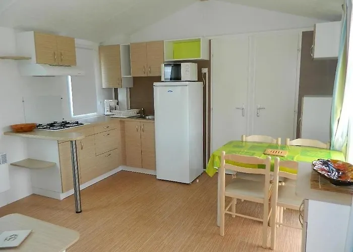 Zecamping 4 Familial Pet Friendly Restaurant Et Espace Aquatique