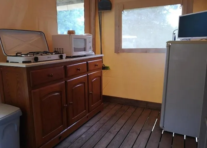 캠프장 4 Etoiles - Parc Aquatique - Efcia0 *